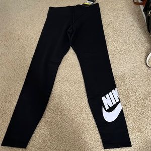 Nike leggings size small nwt